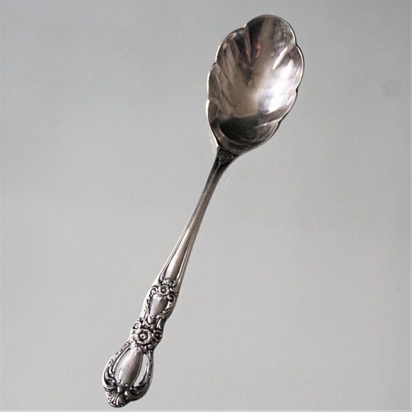 1847 Rogers Bros GRAND HERITAGE International Silverplate 1968 Sugar Spoon - Picture 7 of 9
